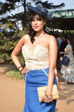 Gizele Thakral at Mid-Day race in Mumbai on 14th Feb 2016